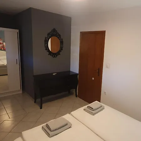 Apartments For Families With Children Lopar, Rab - 22227 Room photo