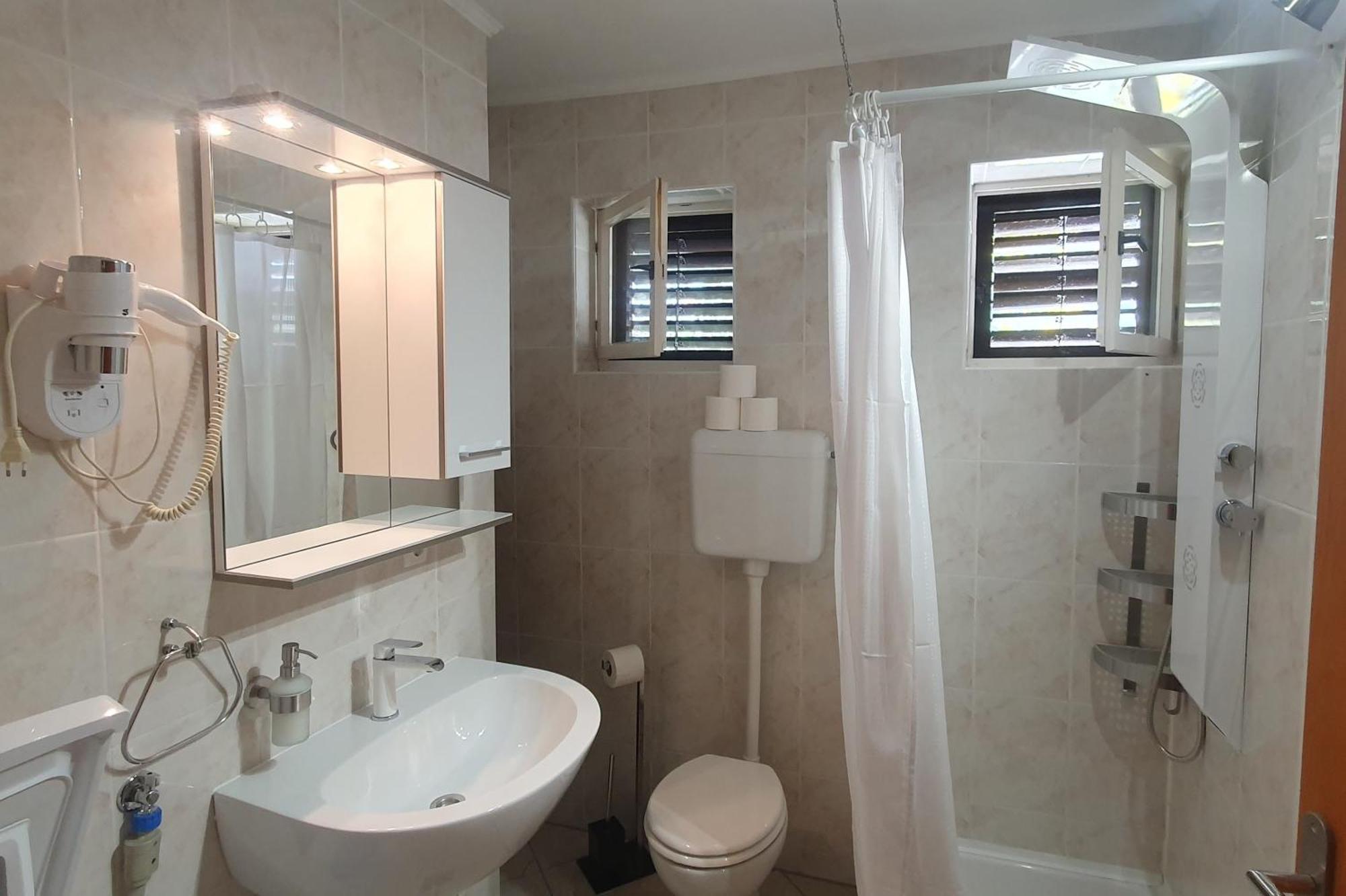 Apartment For Families With Children Lopar, Rab - 22227 Lopar